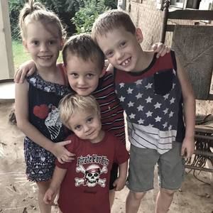 Meet your Posher, Crystal